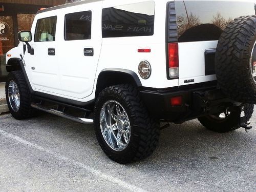 2005 hummer h2 luxury white with luxury ebony interior and navigation