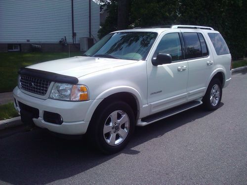 No reserve! heated leather seats, third row seating, rear a/c, moonroof, 4x4!!!!