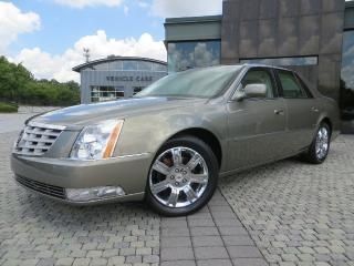 2011 cadillac dts 4dr sdn platinum collection, sunroof, leather, navigation.