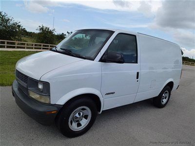 One owner chevy astro van clean carfax  service history warranty/ finance avail