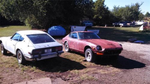 Pair of datsun nissan 240z projects. build 1 or both. no reserve.1971,1972 240-z