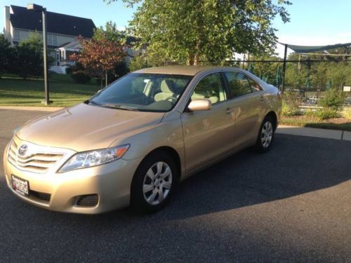 2011 toyota camry le sedan 4-door 2.5l automatic one owner *immaculate*