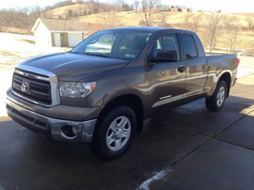 2012 toyota tundra 16k miles, 4x4, 1 owner, existing warranty, very clean!