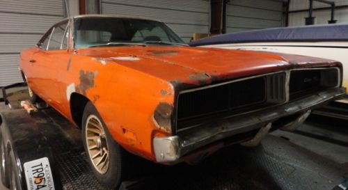 1969 dodge charger rt 440 4spd barn find