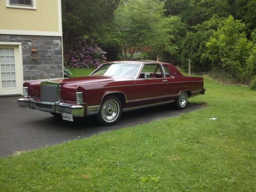 1979 lincoln town coupe low 36,500mi. ice cold a/c great color