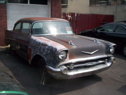 1957 chevy 2door post car project for resto v8 4 speed