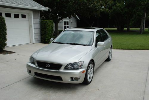 2004 lexus is300 base sedan 4-door 3.0l