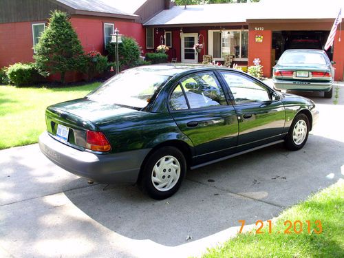 1998 saturn sl base sedan 4-door 1.9l
