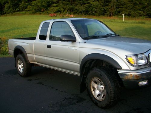 2002 4x4 extended cab 5-speed manual 135k **no reserve**