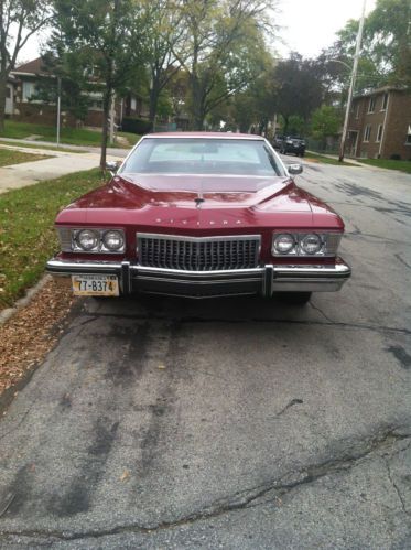 Clean 1974 buick riviera. fresh paint.