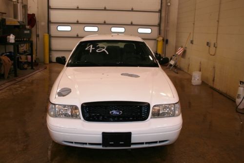 2008 ford crown victoria police interceptor sedan 4-door 4.6l