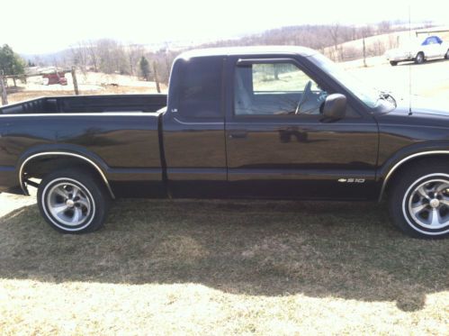 2000 extended cab black 2door overall good