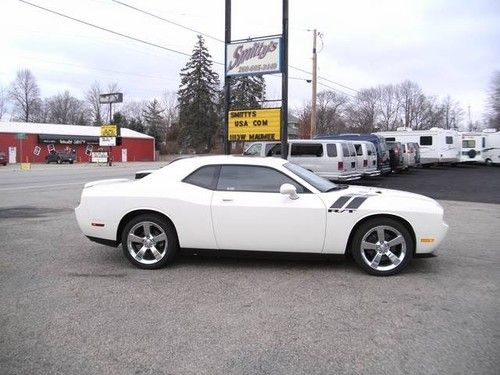 2009 dodge challenger r/t auto navi dvd roof coupe low miles tint perfect chrome