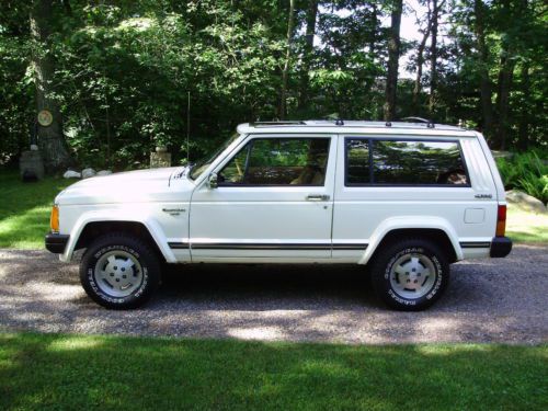 1987 jeep cherokee rare 2 door, california  pristine, loaded original survivor
