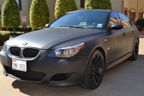 07 bmw m5 smg only 65k matte black w black 19" wheels  **must see**  look!!!!!!