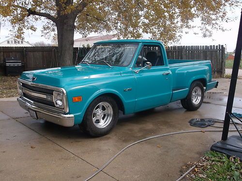 1970 street rod chevy c-10  pickup automatic power windows and seat am/fm/cd