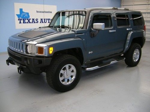 We finance!!!  2006 hummer h3 4wd automatic roof onstar monsoon 16 rims tow xm!