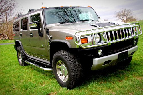 2008 hummer h2 - rare color combo - gm certified - loved like a family member.