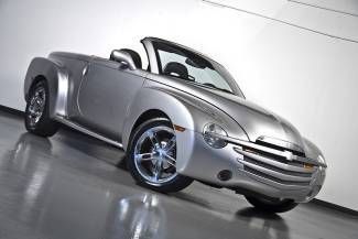 2005 chevrolet ssr ls2 very rare 6-speed! all option! must see! rarest color!