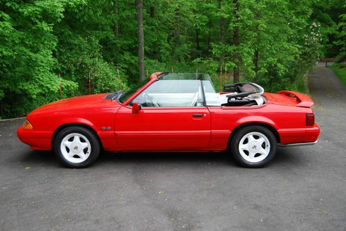 1992 ford mustang lx 5.0 convertible - special edition