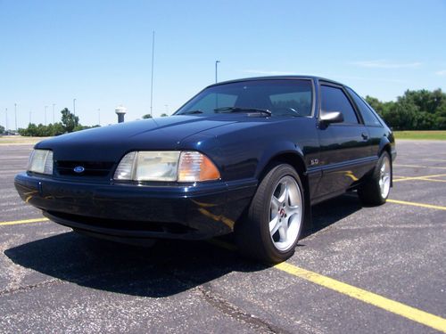 Ford mustang 1992 lx 5.0,low miles and super clean