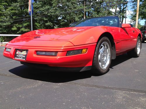 1996 chevrolet corvette convertible. 32k mi, victory red, loaded, showroom