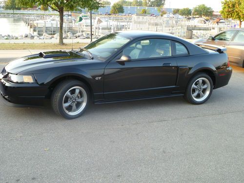 2001 mustang gt triple black coupe, loaded leather, showroom condition