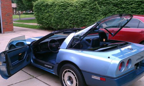 Classic vintage 1985 c4 corvette with only 29k original miles and ( rare color}