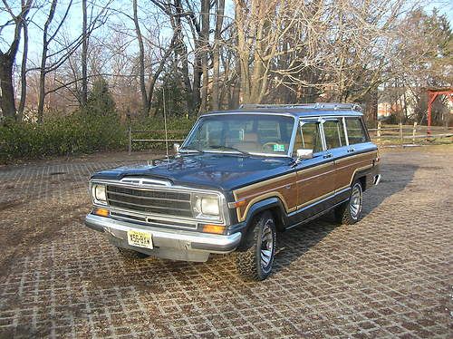 1986 jeep grand wagoneer  125k  good nj inspection solid dependable plus extras