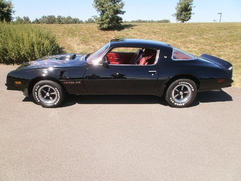 1976 pontiac trans am beautiful black paint on this 2dr coupe restored