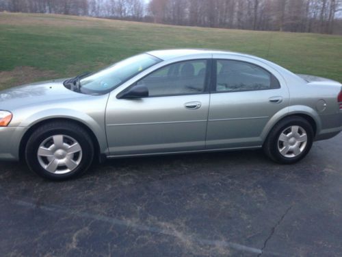 2005 dodge stratus sxt 4dr **20k miles** great mpg  low miles needs nothing