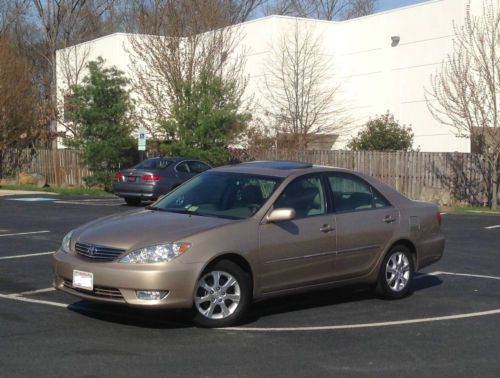 2005 toyota camry xle v6 *1-owner 27k original miles! leather, 6-cd, very clean*