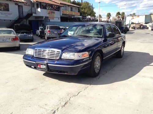 2005 ford crown victoria police interceptor p71 solid blue