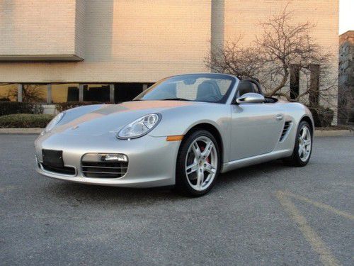Beautiful 2006 porsche boxster s, just serviced, loaded