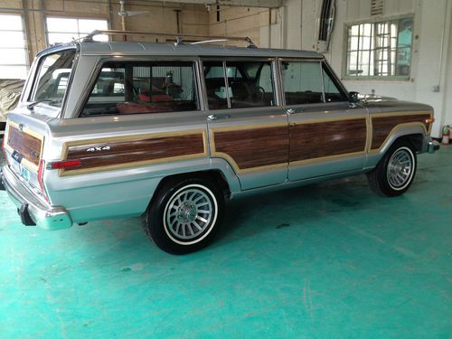 1991 jeep grand wagoneer, final edition, low miles, new paint and runs great!