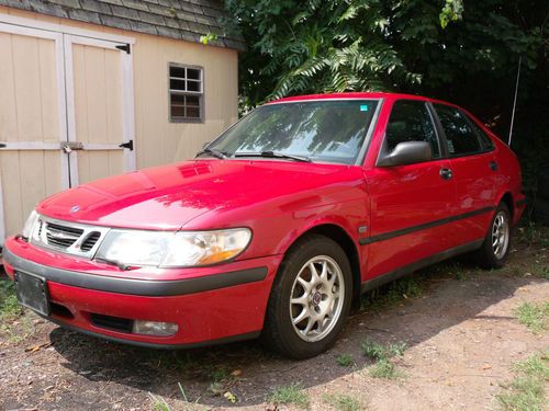 2 saab 93, both needs work, auction is for 2 cars, no reserve!!!!!!!!!!!!!!