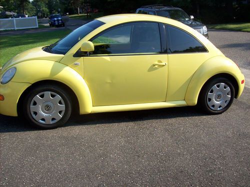 2000 volkswagen beetle gls bright yellow automatic**no reserve!!**