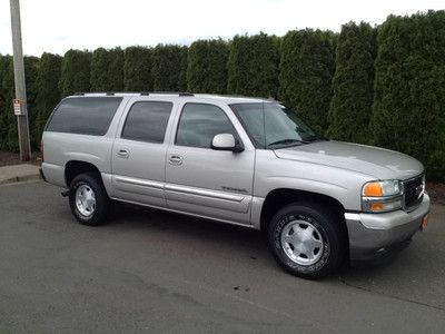 5.3liter v-8, 4x4, bose cd, leather, 3rd row bench seat, rear a/c, tow pkg.