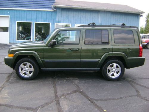 2007 jeep commander sport 4x4 3rd row seats former bank repo  mechanic's special