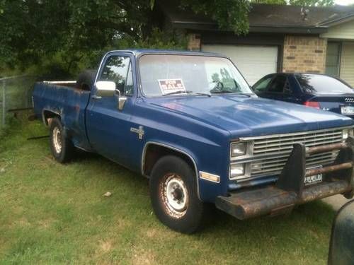 84 chevrolet c20 3/4 ton scottsdale 2wd, runs and drives has workn ac, needs tlc