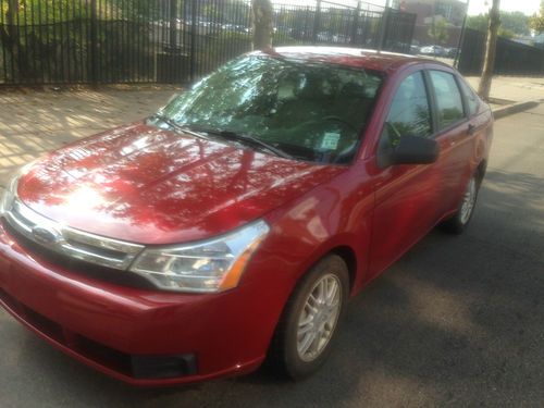 2009 ford focus se sedan 4-door automatic red color mint condition no reserve