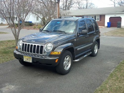 2006 jeep liberty crd limited 4x4 turbo diesel fully loaded beautiful