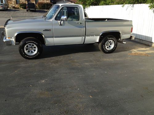 84 gmc one of a kind 4x4 swb !!  this is the truck you've dreamed about !!