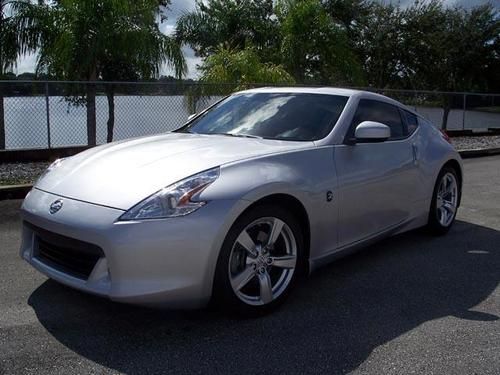 2011 nissan 370z coupe