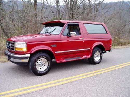 1996 ford bronco xlt.. 4wd.. 351 v8 ... fully loaded . 84k miles . must see ..