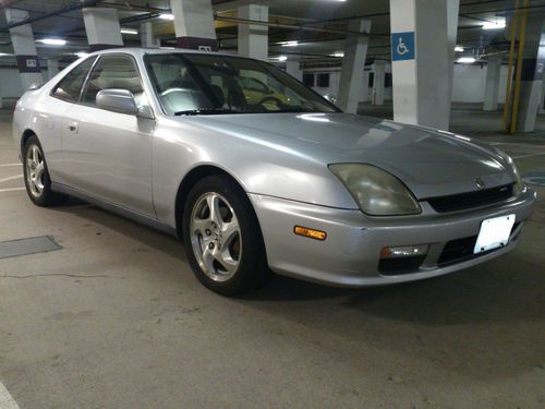 Clean 2000 honda prelude metalic silver with heat seats and mirrors