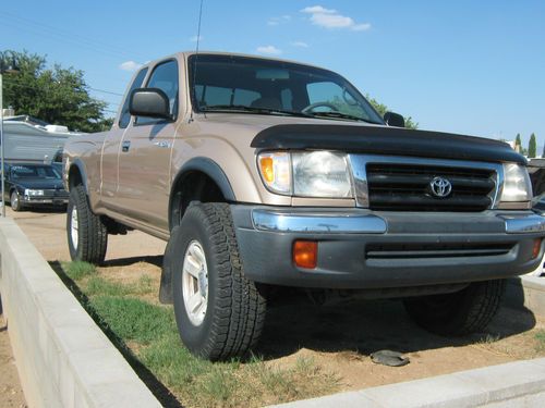 2000 toyota tacoma pre runner extended cab pickup 2-door 3.4l trd package