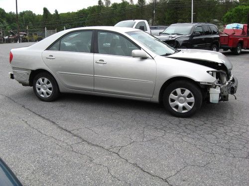No reserve2002 toyota camry le 4-door 2.4l wrecked salvage rebuildable