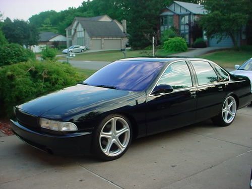 Black beauty! 1996 chevy impala ss 5.7l v8 lt1, super clean! blk ext gry int.