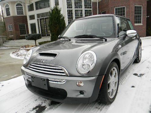 2006 mini cooper "s" - 35,000 miles - pan roof - 1 owner - clean carfax